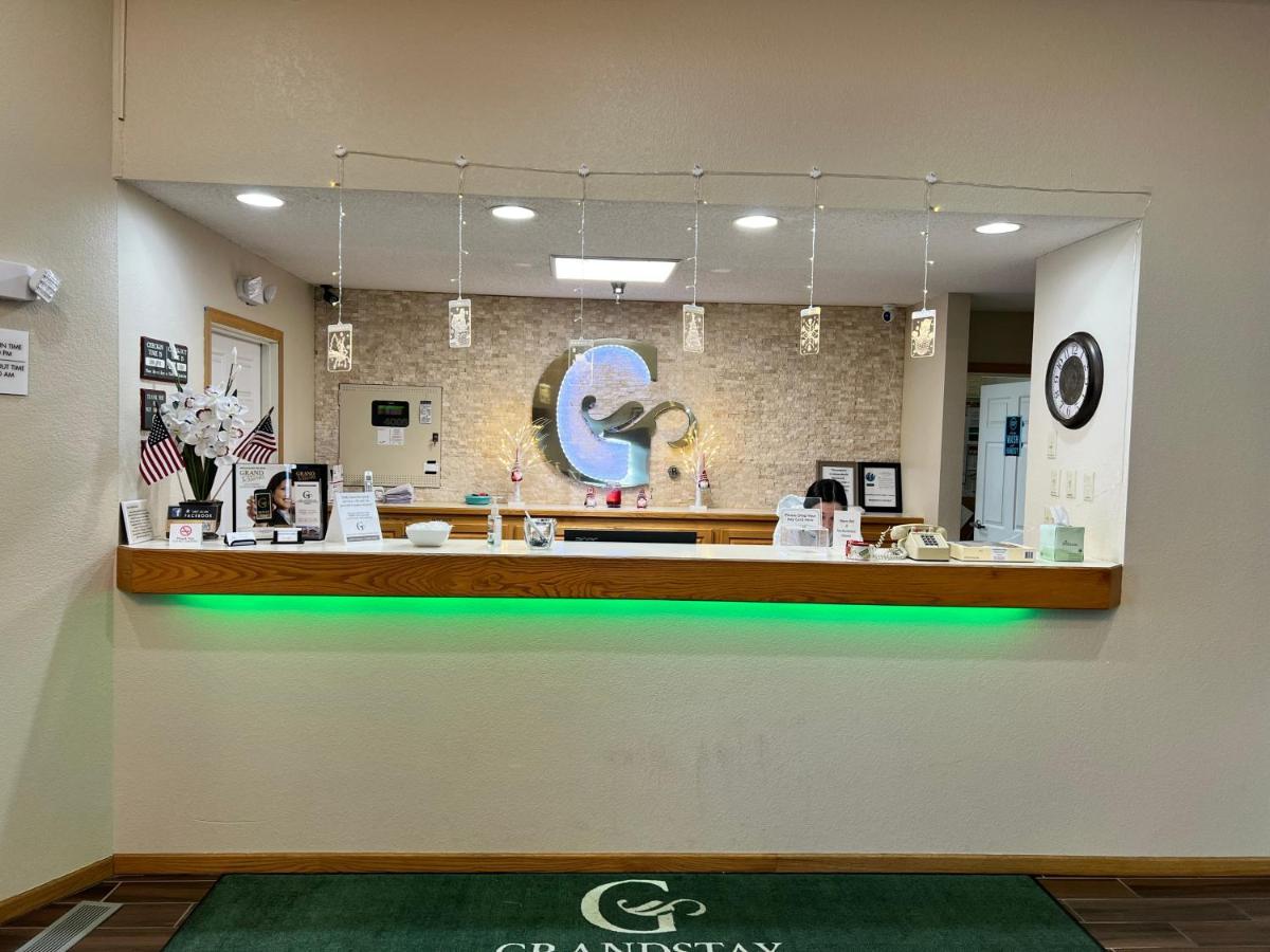 Grandstay Hotel And Suite Waseca Exterior foto