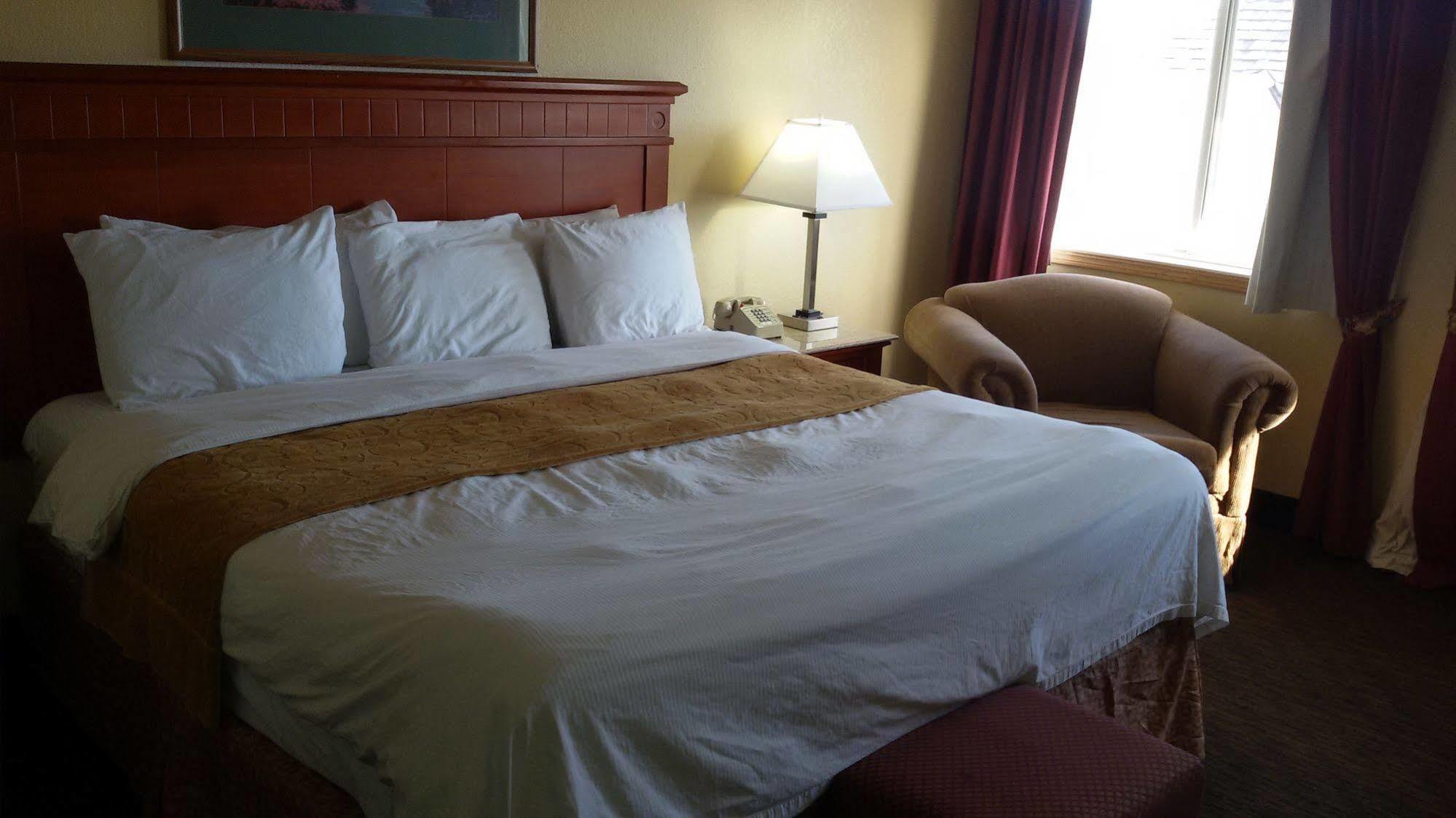 Grandstay Hotel And Suite Waseca Exterior foto